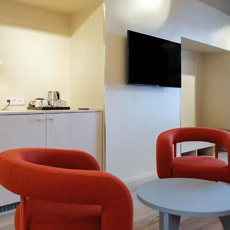Otel Club Tampereen Kehraeaemoe 4*