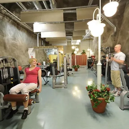 Ξενοδοχείο Club Tampereen Kehraeaemoe 4*